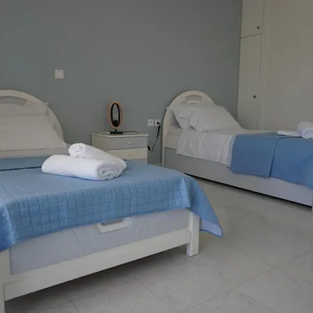 El Condor Casa Rhodes City